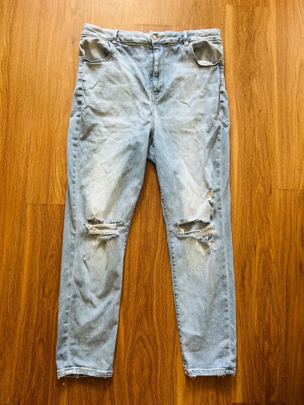 American Eagle Outfitters Light Blue Distressed Jeggings
